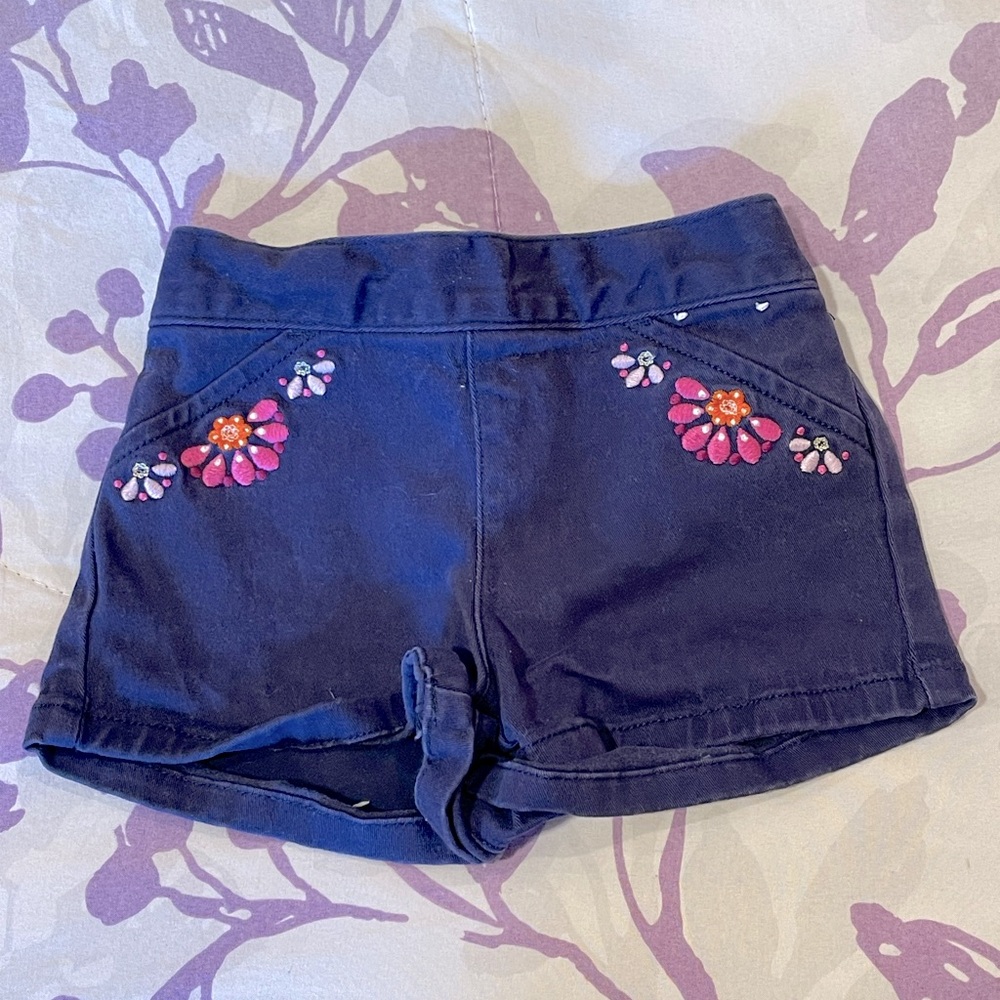 ⭐️ 4 for $25. ⭐️ Gymboree Floral Embroidered Shorts 18-24 months